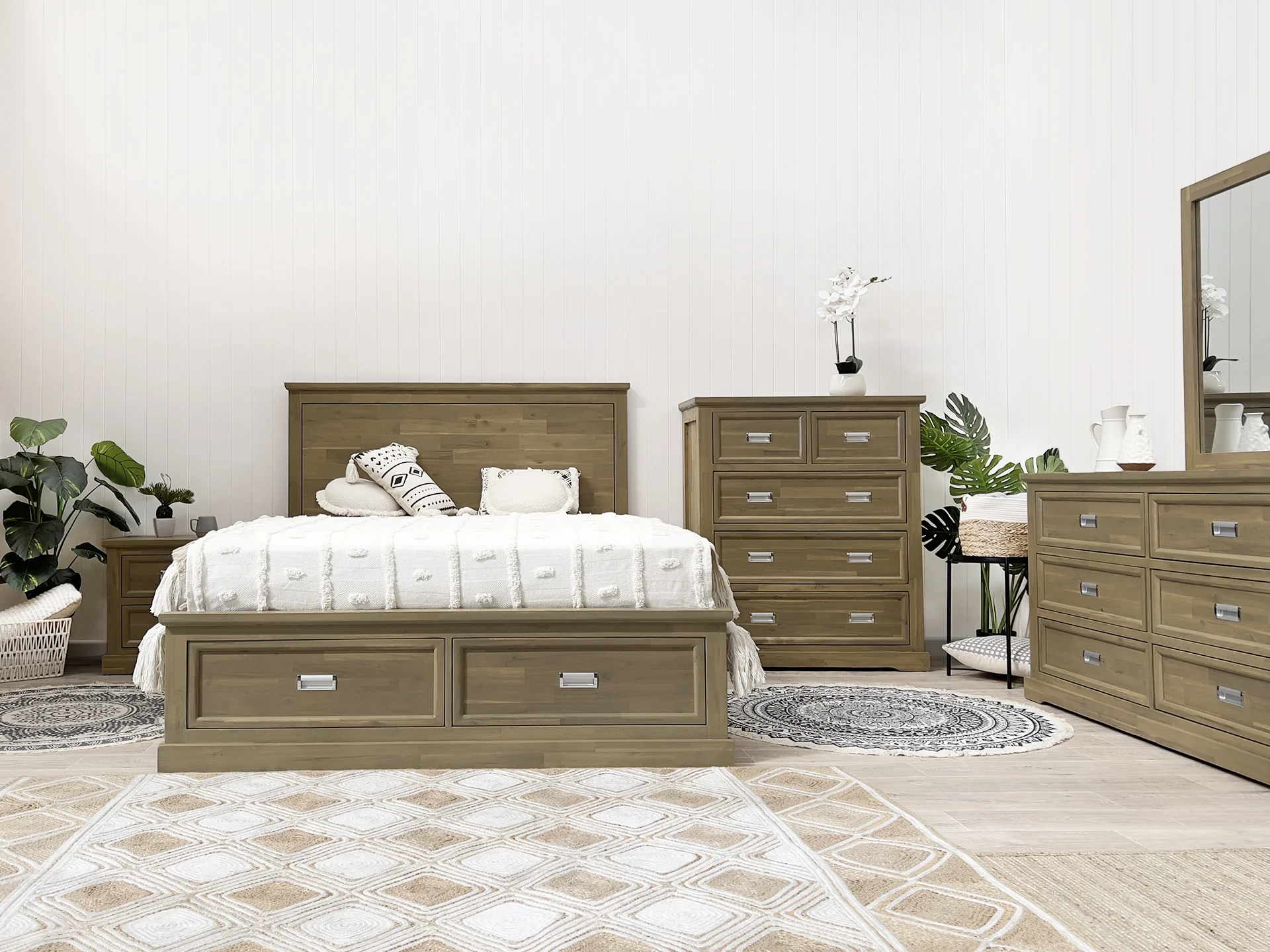 Hadley Solid Acacia Wood 5 Drawer Tallboy - Emerland Grey - Image 4
