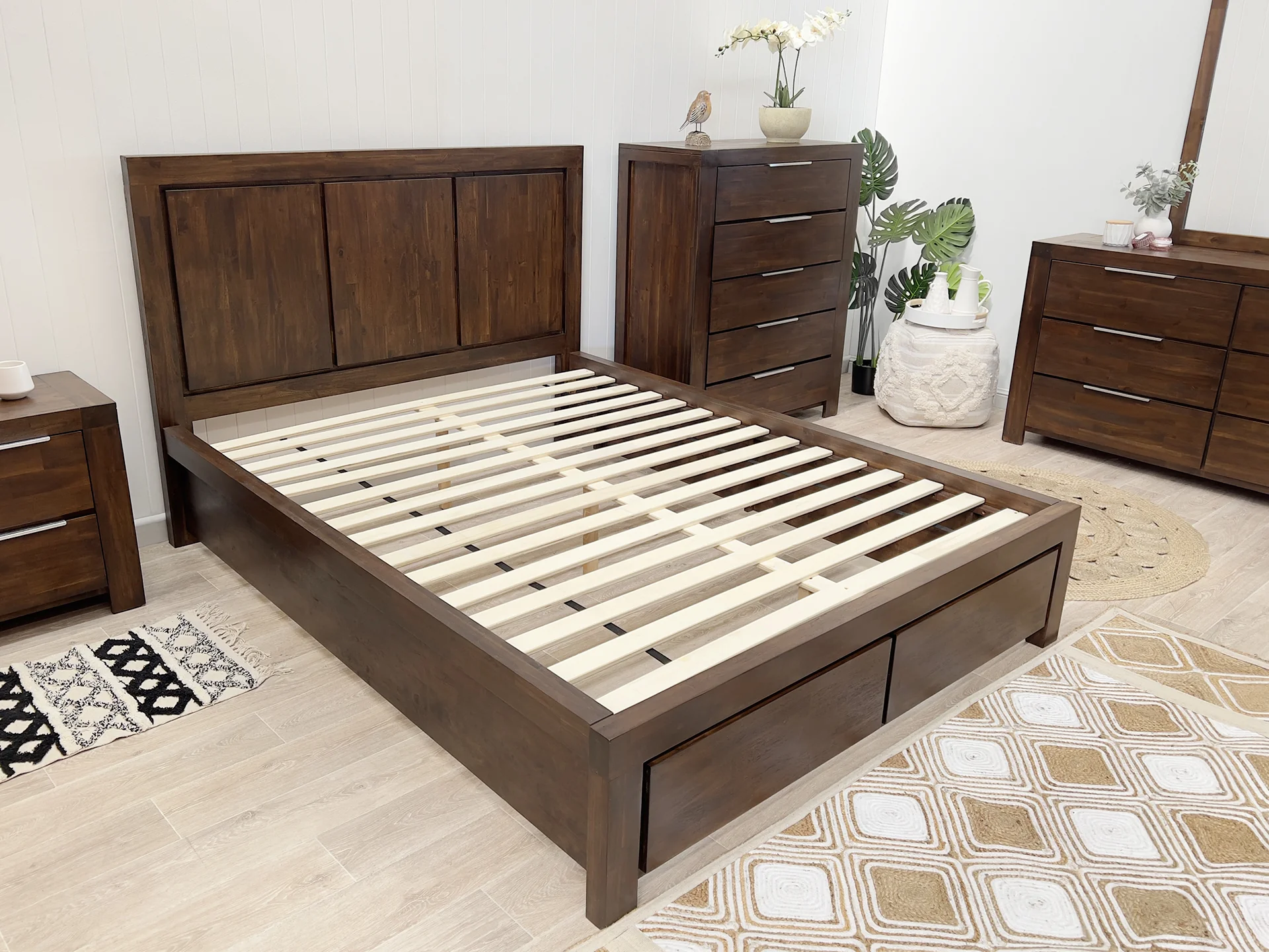 Jarvis Solid Wood Queen Bed Frame - Caramel - Image 3