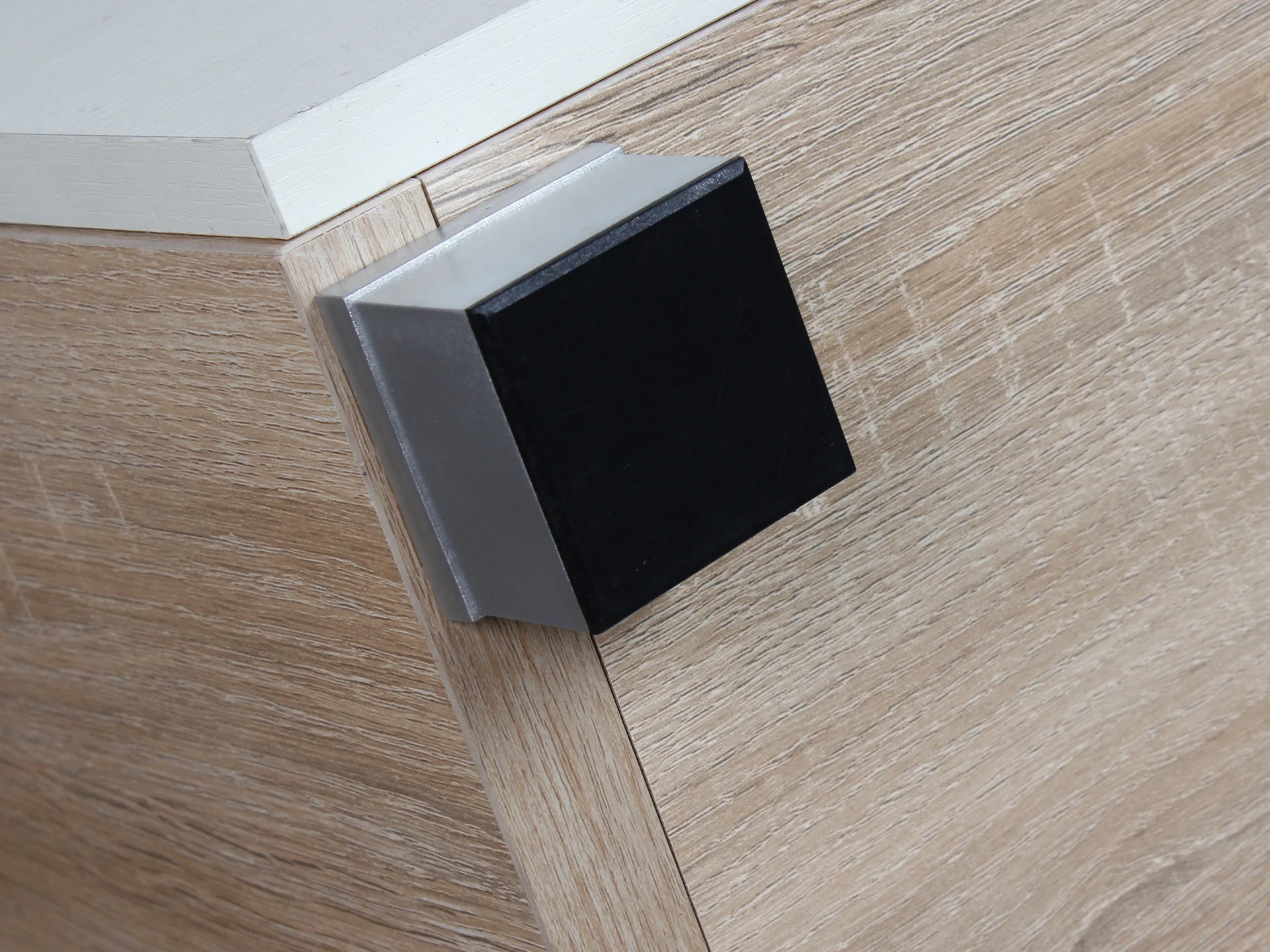 SETH 2 Drawer Bedside Table - OAK + WHITE - Image 7